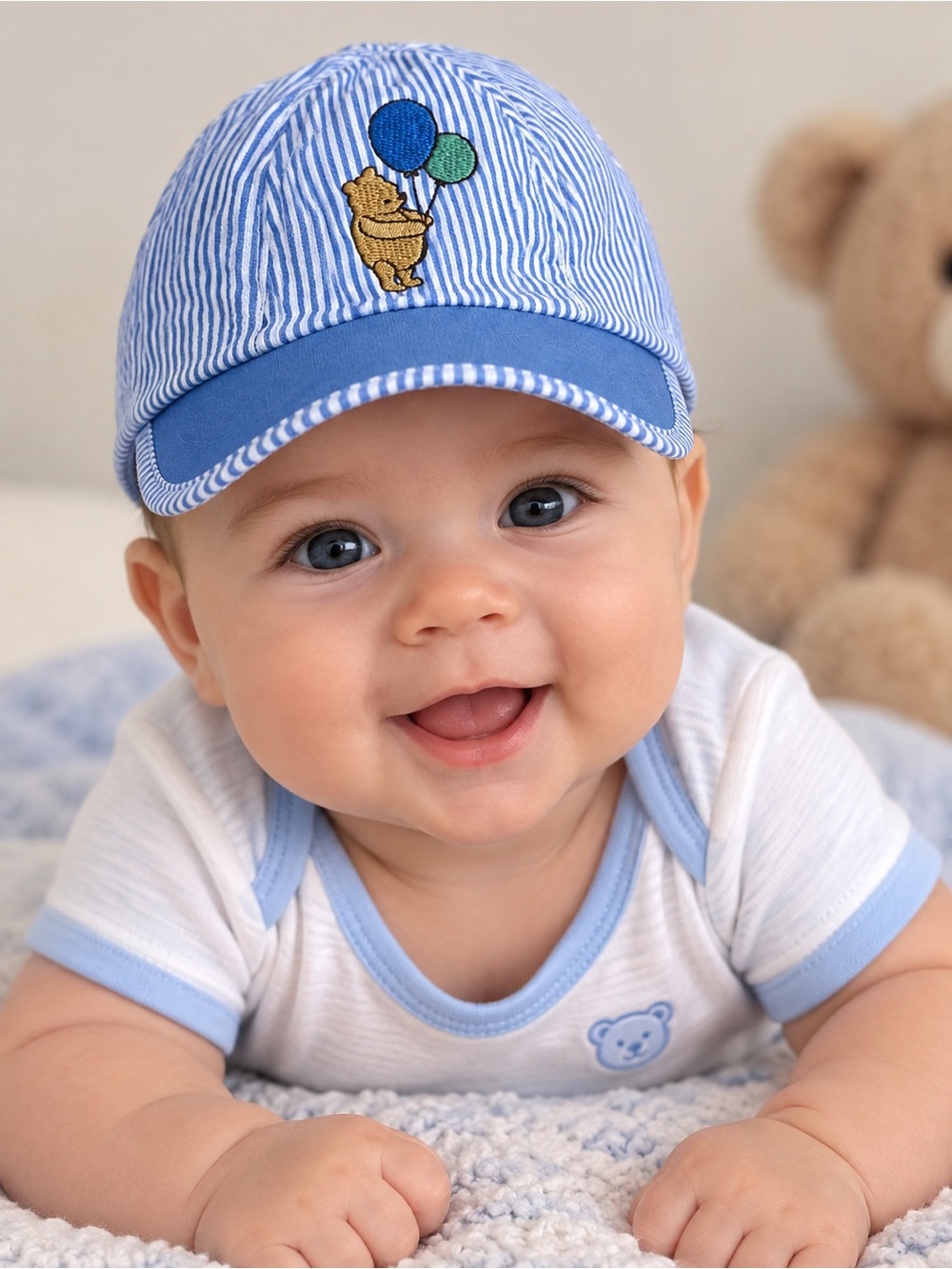 NEW Vintage Y2K Disney Baby Embroidered Winnie the Classic Pooh Infant Baby Boy